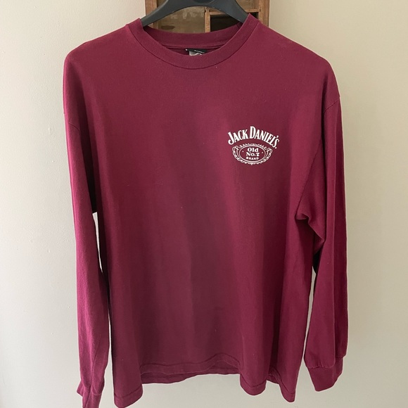 Jack Daniel’s Mens XL Long sleeved label T-Shirt. Color is wine 🍷 - Picture 6 of 12